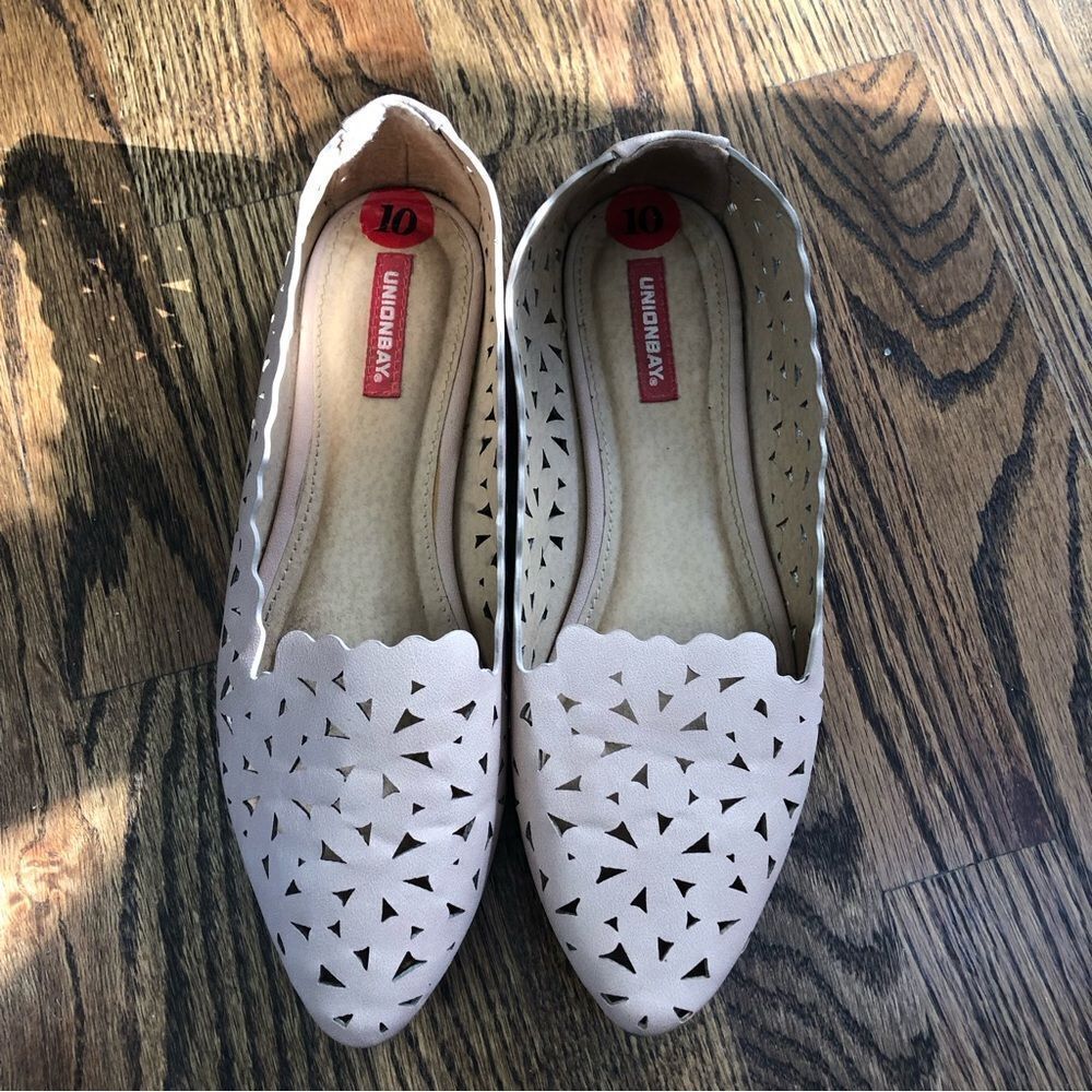 Union Bay pink‎ leather flat w perforated pattern women’s size 10